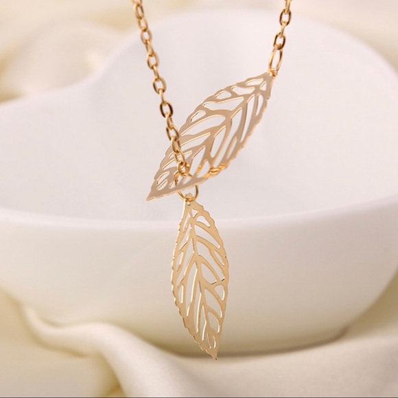 Boho Double Leaf Gold Filigree Lariat Necklace - Picture 4 of 4